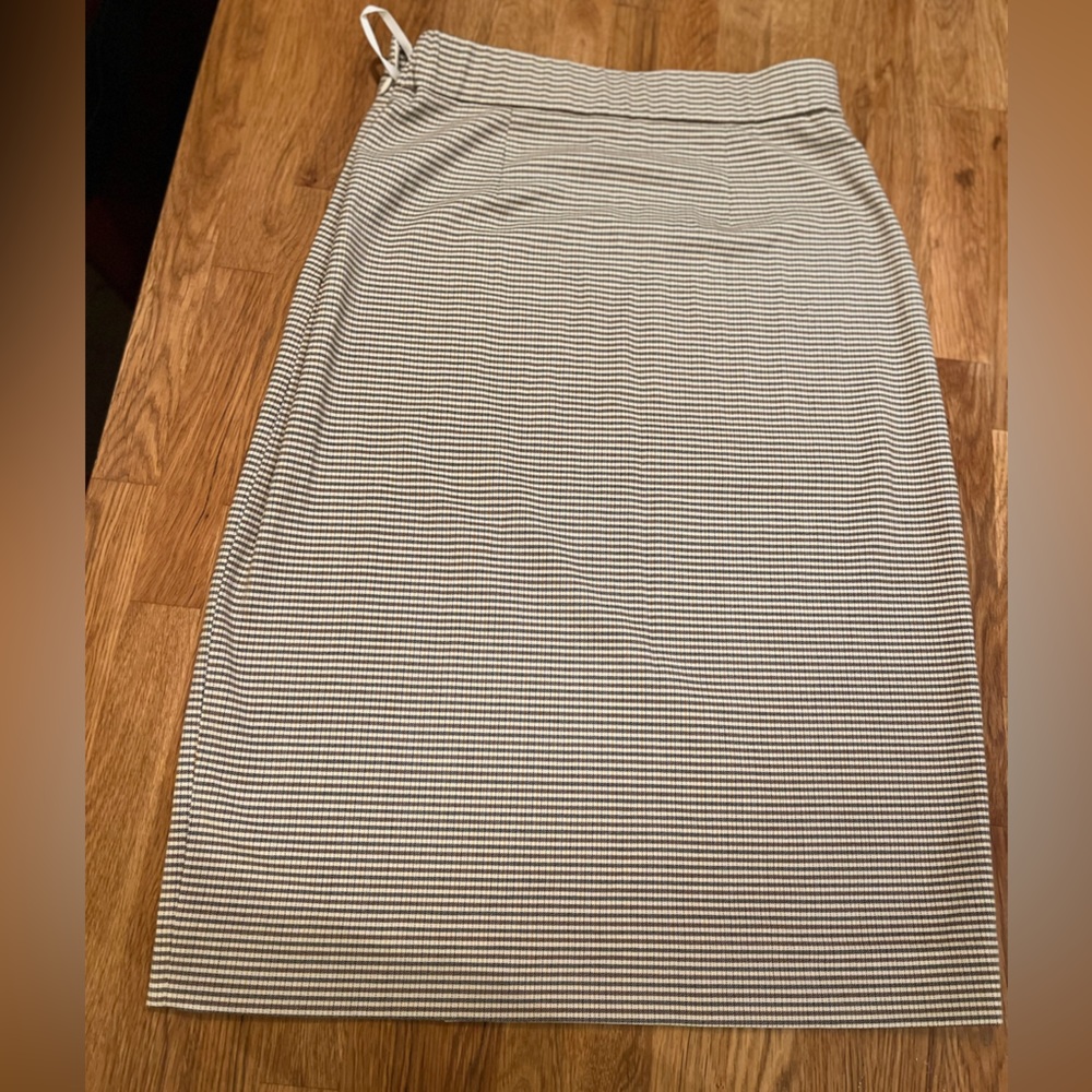 Babaton houndstooth / plaid skirt